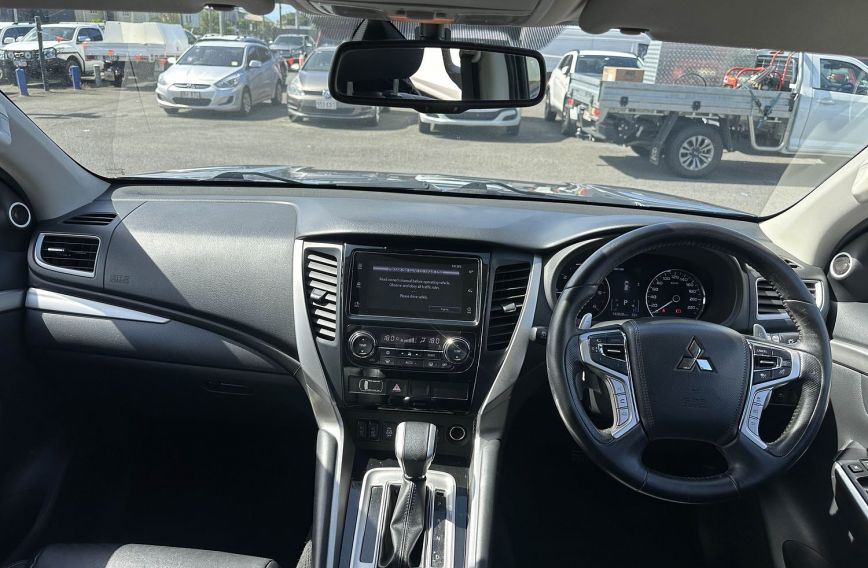 2018 MITSUBISHI PAJERO SPORT Exceed  QE Turbo WAGON 